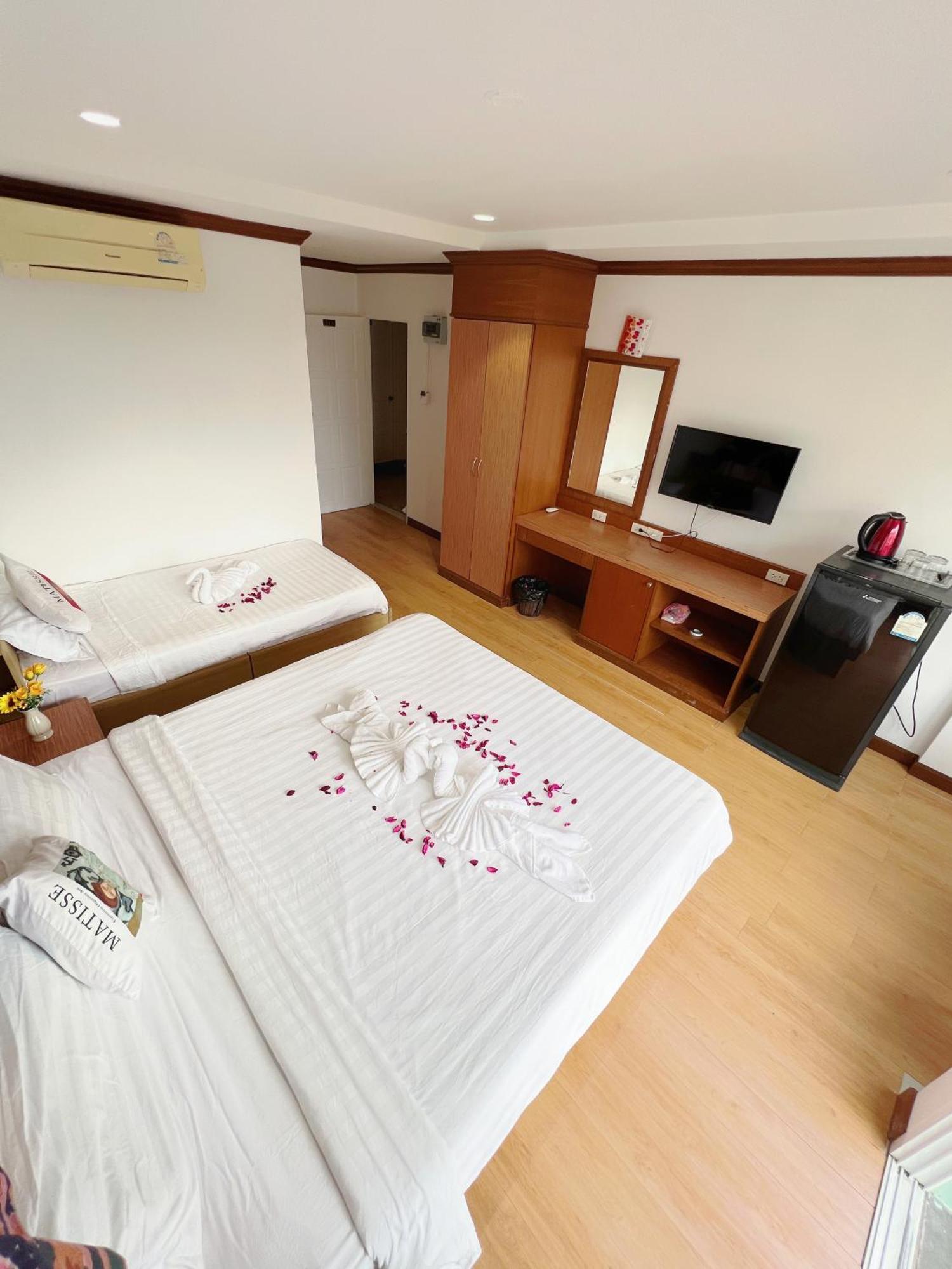 Lanting Hotel Patong ภายนอก รูปภาพ