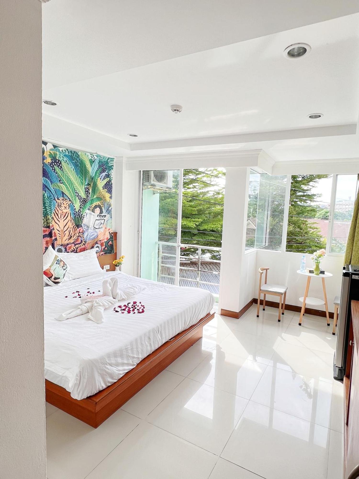 Lanting Hotel Patong ภายนอก รูปภาพ